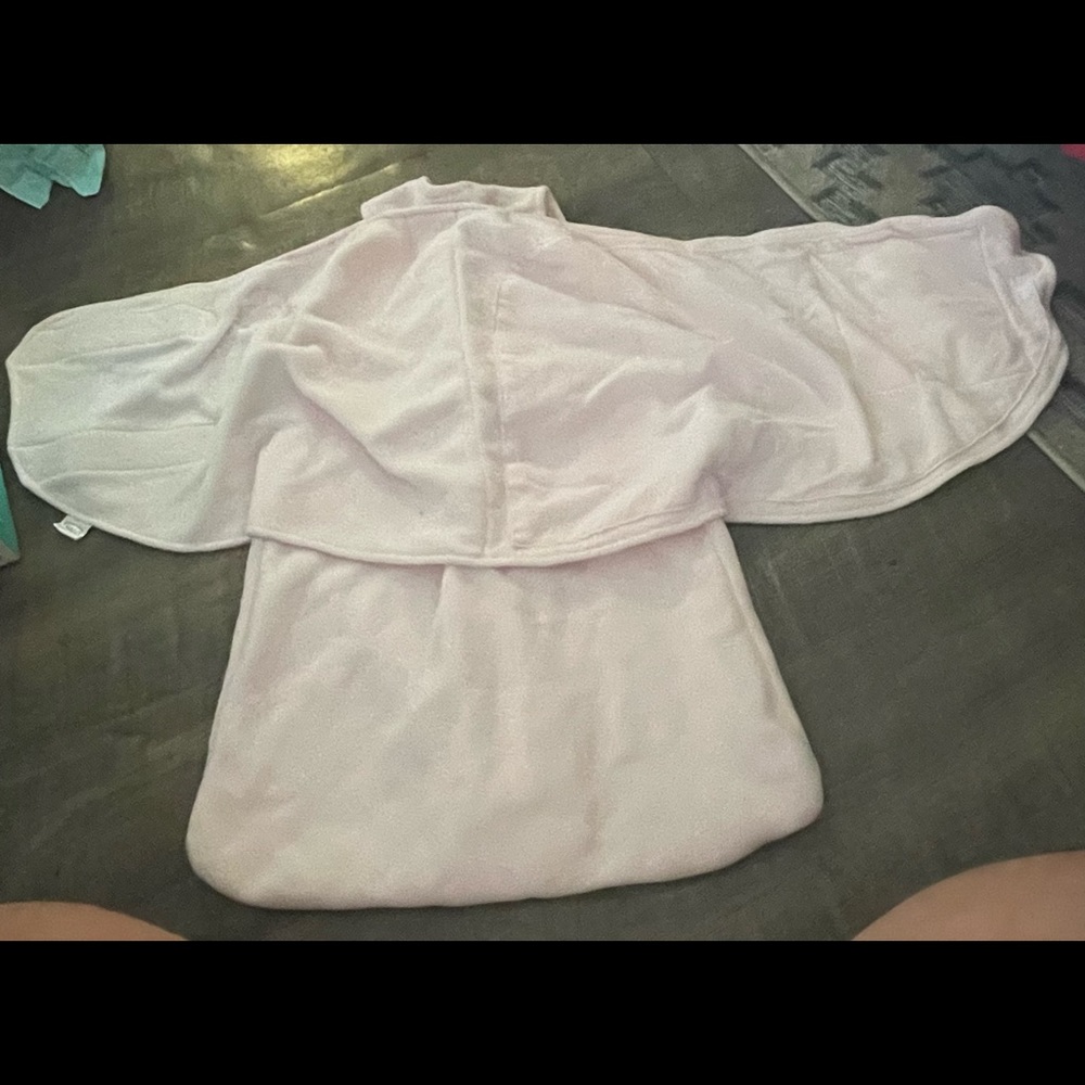 Halo Innovations Safe Dreams Micro Fleece Swaddle - Picture 3 of 3